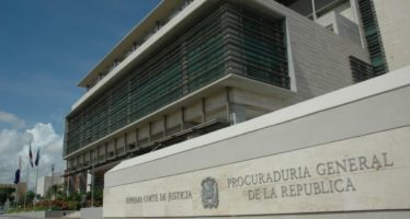 Ministerio Público solicita arresto contra acusados de estafar a miembros de la familia Rosario