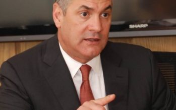 Gonzalo Castillo renuncia al Ministerio de Obras Públicas para ir tras la candidatura presidencial por el PLD