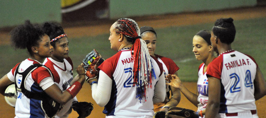 Venezuela derrota a RD en el preolímpico de softbol femenino