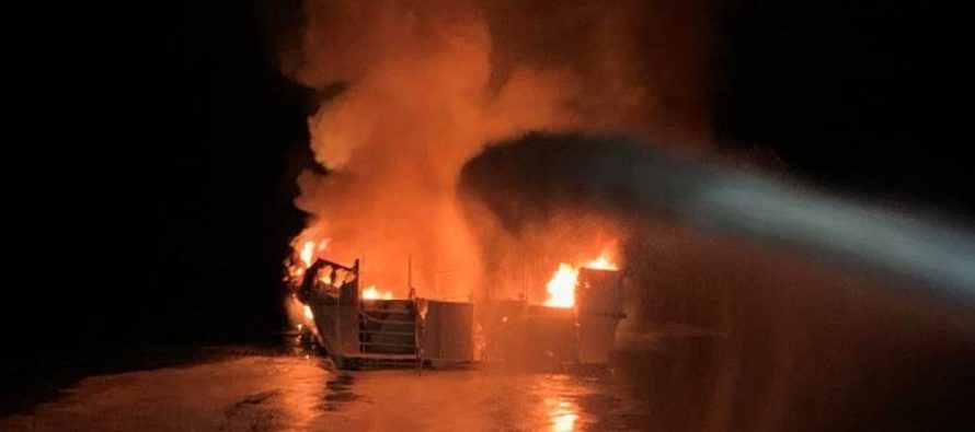 25 fallecidos tras incendio en un barco en California