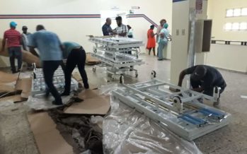Entregan equipos en el Hospital Dr. Aritides Fiallo Cabral de La Romana