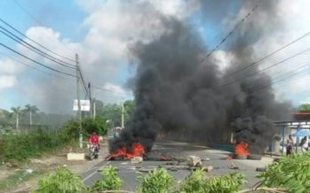 Fuertes enfrentamientos en huelga en El Seibo dejan varios heridos