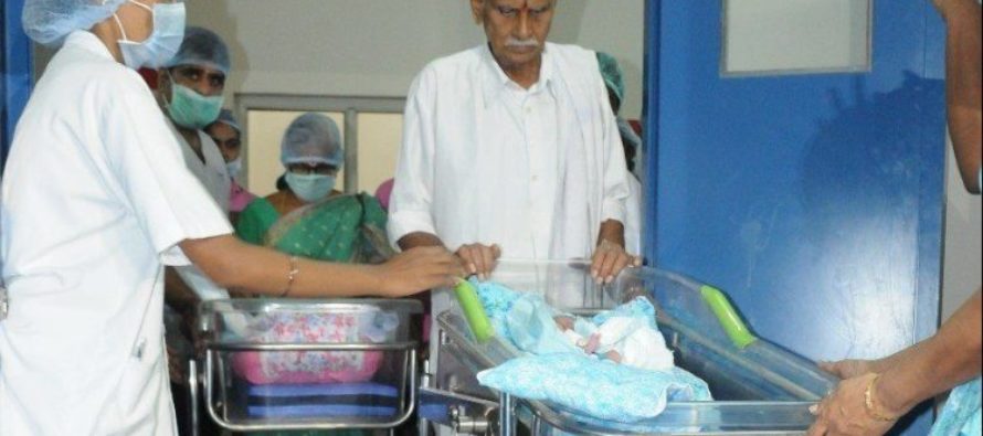 ¡Sorprendente! Con 73 años mujer da a luz a gemelas en La India