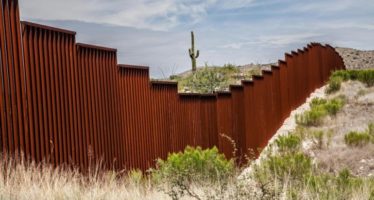 Liberan fondos en EE UU para muro en la frontera con México