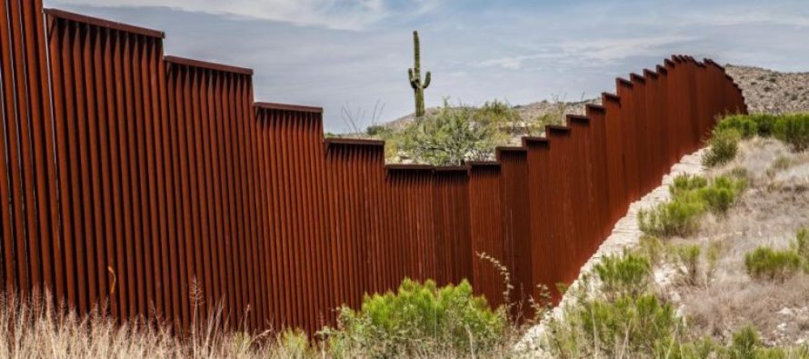 Liberan fondos en EE UU para muro en la frontera con México