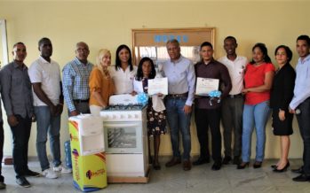 Agencia Hungo reconoce estudiantes del Centro UASD-Hato Mayor