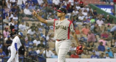 Leones del Escogido vencen a los Tigres del Licey en su primer encuentro