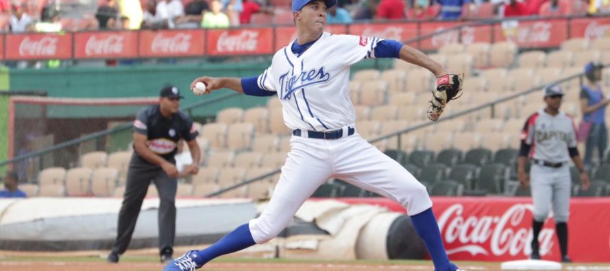 Ubaldo Jiménez define como “grandioso” retorno al Licey