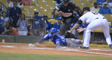 Licey supera a las Águilas 7 por 2; Bryan Navarreto anota jonrón de 3 carreras