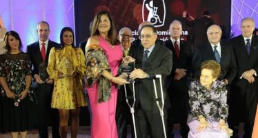 Con gran éxito ADR realiza Cena de Gala “Noche de Estrellas Solidarias”