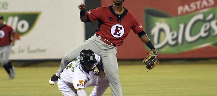 Escogido se mantiene invicto al derrotar a las Estrellas 5-3