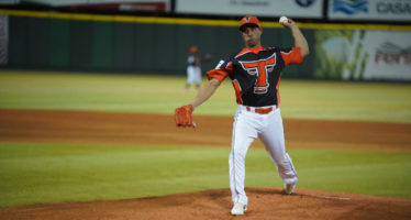 Los Toros apalean a los Gigantes 11-1