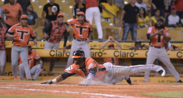 Toros llevan 8 victorias consecutivas; vencen 7-4 a las Águilas