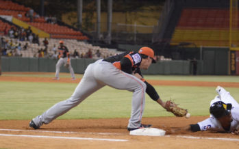 Águilas ganan tercer partido en línea; blanquean a los Toros 4-0