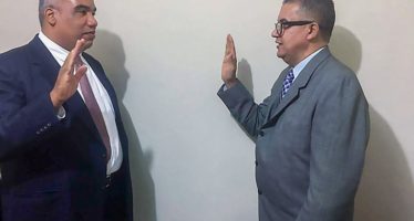 Nombran abogado del Estado interino en el este