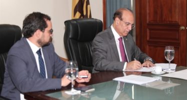 JCE firma contrato con la empresa Deloitte para auditoría forense a Sistema de Voto Automatizado