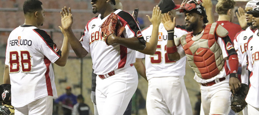 Leones triunfan ante las Estrellas 2-1