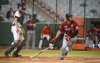 Gigantes blanquean a los Toros 4-0