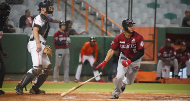 Gigantes blanquean a los Toros 4-0