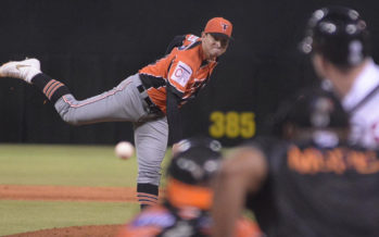 Toros blanquean a las Águilas 5-0