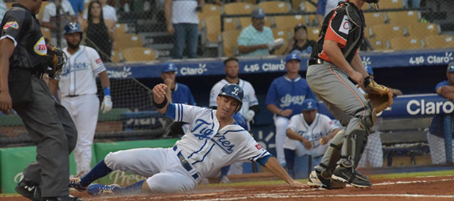 Licey detiene racha de victorias de los Toros