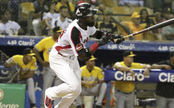 Leones vencen Águilas 11 carreras por 4