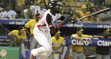 Leones vencen Águilas 11 carreras por 4