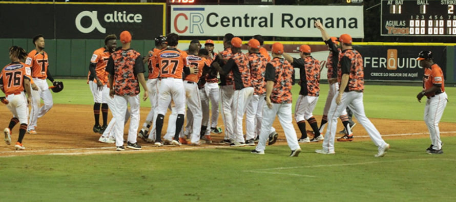 Toros dejan a las Águilas en el terreno; empatan en la primera posición con los Leones