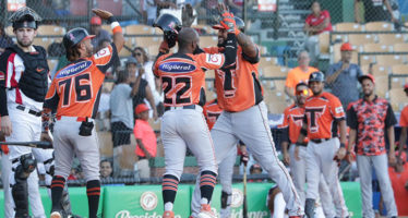 Toros se consolidan en el primer lugar al vencer a los Leones