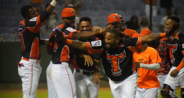 Toros superan a las Águilas; logran 9ª victoria seguida