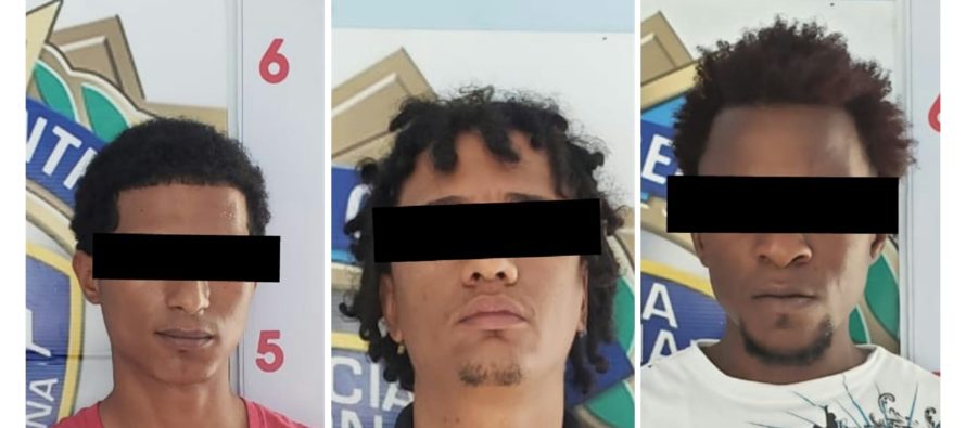 Atrapan hombre luego de robar celular de una tienda en SPM