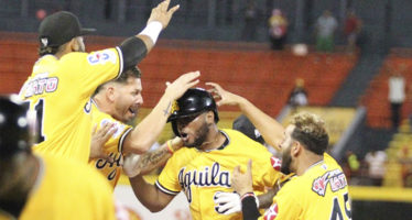 Águilas dejan en terreno a los Toros; Ronny Rodríguez pegó 2 jonrones