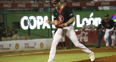 Leones superan a las Águilas 1-0 y regresan al segundo puesto