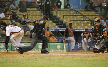 Leones logran primera victoria al dejar en el terreno a los Toros