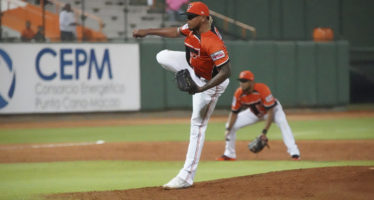 Toros vencen 5-3 a los Tigres del Licey