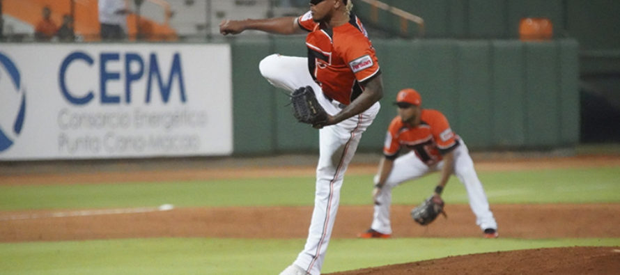 Toros vencen 5-3 a los Tigres del Licey