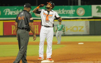 Toros vencen a las Estrellas en 13 innings y avanzan a los playoffs