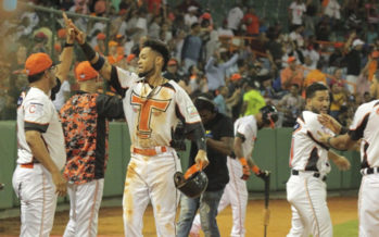 Toros derrotan al Licey 8-2; a punto de ser los primeros en avanzar a la semifinal