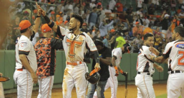 Toros derrotan al Licey 8-2; a punto de ser los primeros en avanzar a la semifinal