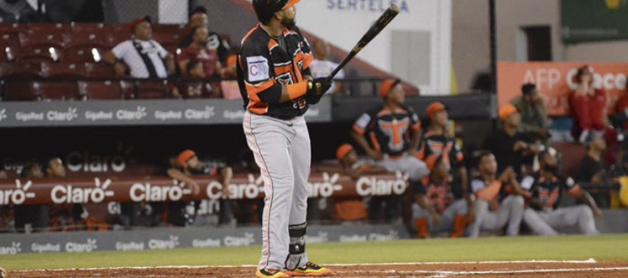 Toros logran su victoria 25; vencen 8-3 a los Gigantes