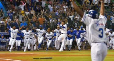 Licey consigue pase a la final al dejar en el terreno a las Águilas; la final inicia este lunes