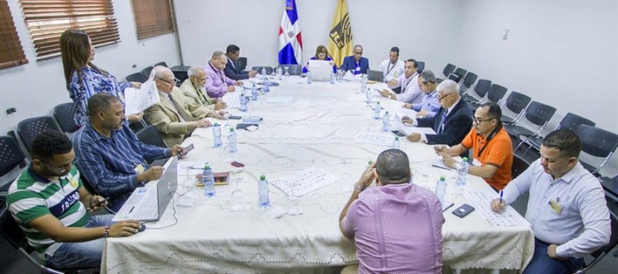 JCE y partidos realizan proceso de validación de boletas automatizadas