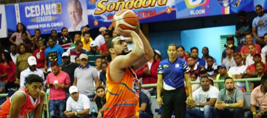 Club Antonio Guzmán domina 2-0 la serie final en basket superior de Higüey