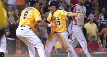 Águilas Cibaeñas dejan en el terreno a los Leones del Escogido