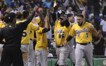 Águilas derrotan a los Tigres y se acercan a 1.0 partido en RR