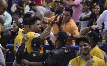 Águilas vencen al Escogido y empatan en segundo con Licey