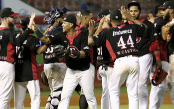 Leones se imponen ante Toros 3-2 y empatan en la segunda posición