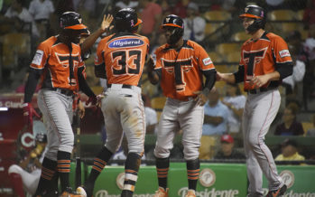 Toros derrotan a los Tigres y suman 12 victorias en el RR