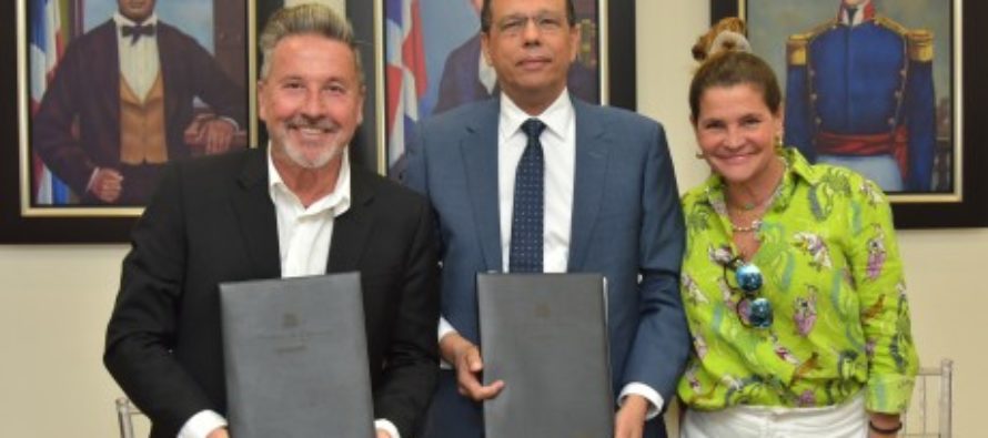 MINERD firma acuerdo con fundación Ricardo Montaner para construcción y cogestión de centro educativo