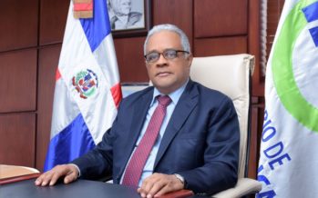 Ministro de Salud llama al CMD a deponer intenciones de marcha